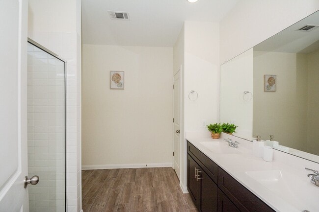 Building Photo - 18134 Sonresa Wy