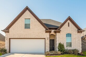 Building Photo - 7879 Ridgedale Dr