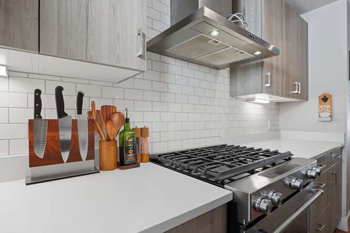 Building Photo - Modern City Living Near Downtown Denver Av...