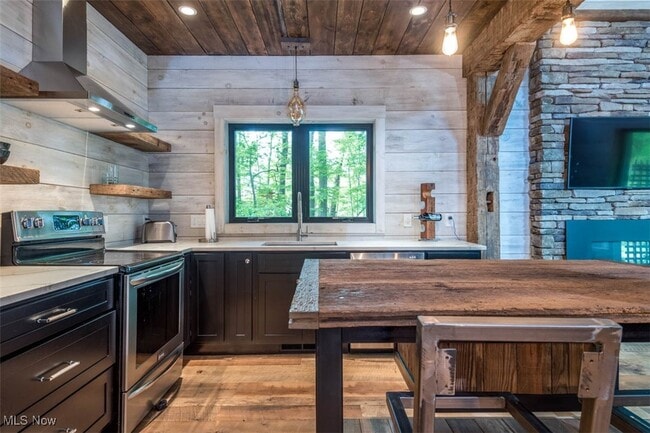 Building Photo - 6287 Riverview Rd