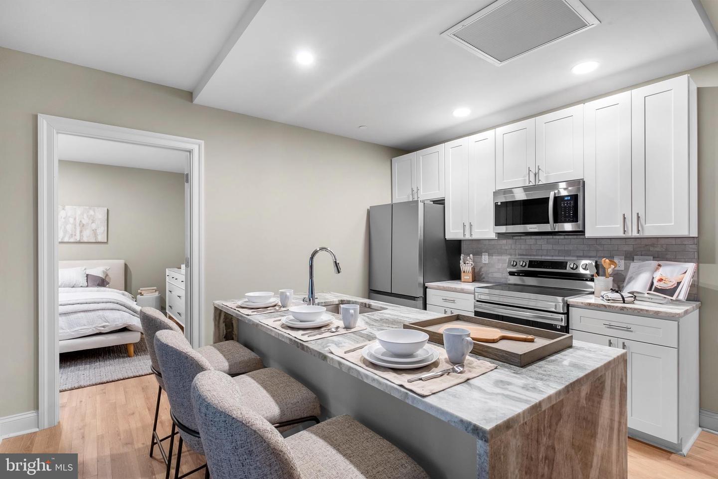 Building Photo - 1422 Chestnut St