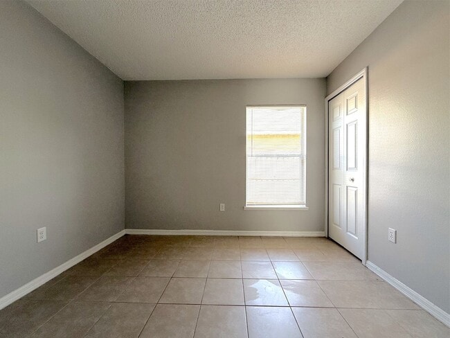 Building Photo - 3/2 Home with a 1-Car Garage in Apopka