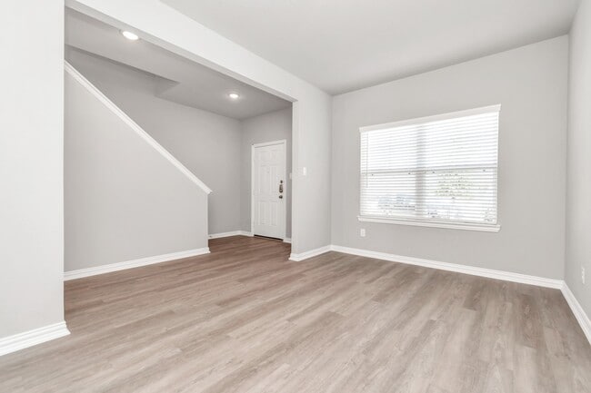 Building Photo - 27106 Bahia Grove Dr