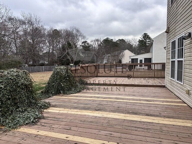 Building Photo - 404 Onondaga Ct