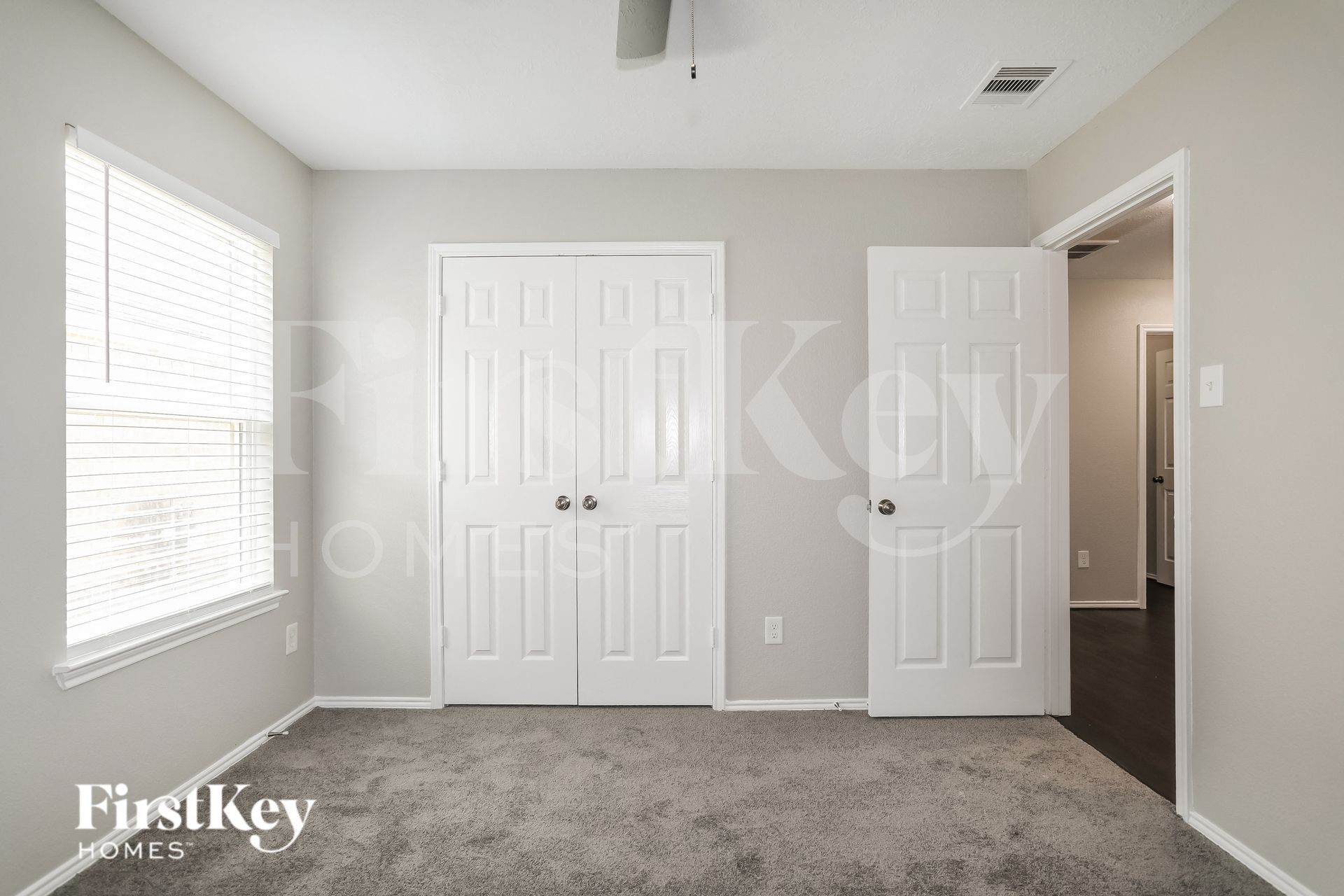 Building Photo - 15406 Boulder Hollow Ln