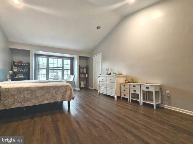 Building Photo - 38 Elkington Dr