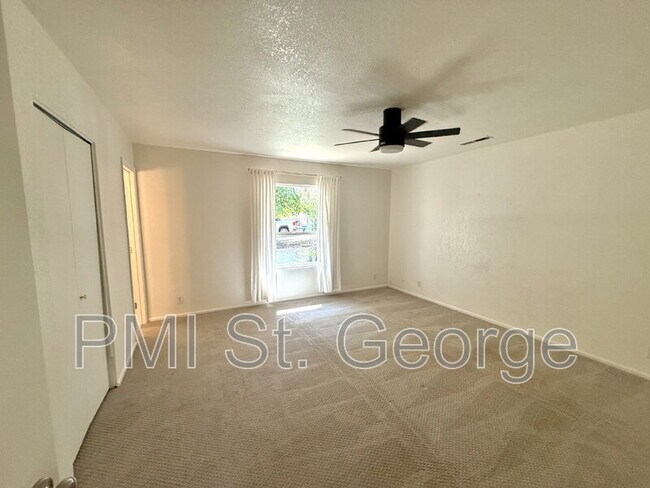 Building Photo - 1149 E Elder Cir