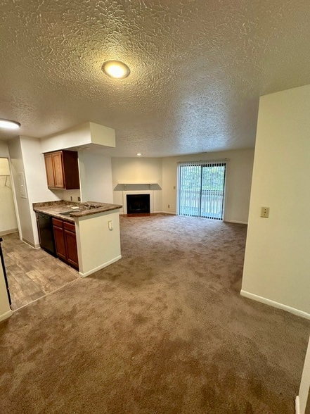 Building Photo - 2163 Hedgerow Road