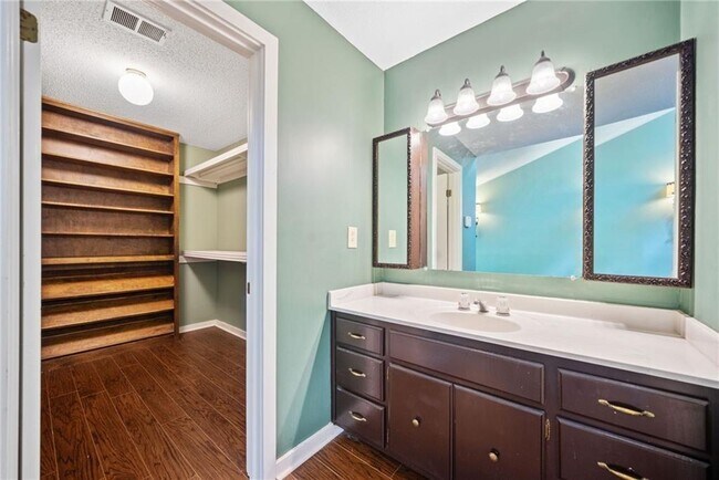 Building Photo - 2710 Margaret Mitchell Dr NW