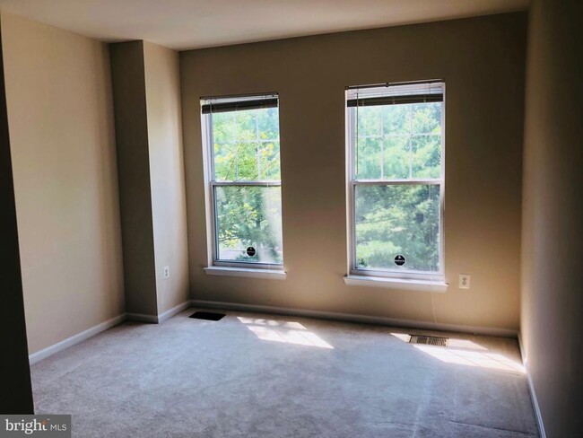 Building Photo - 5136 Brittney Elyse Cir