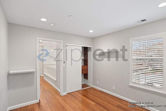 Building Photo - 6344 Holly Gillingham Ln