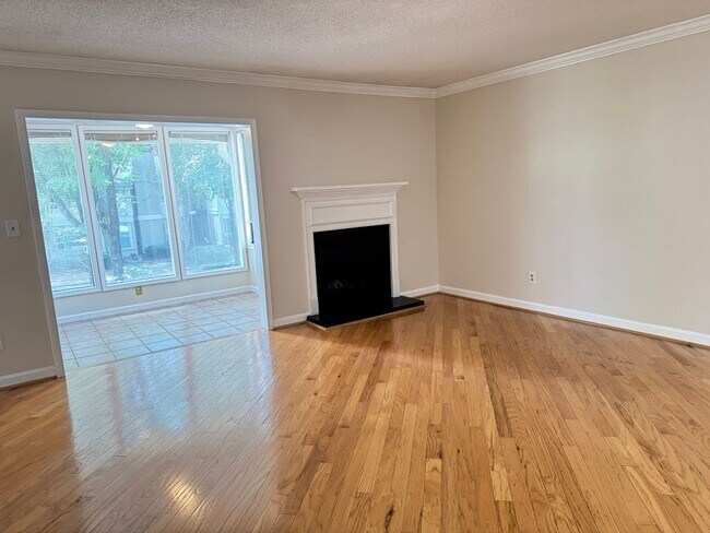 Building Photo - 5005 Wingate Way