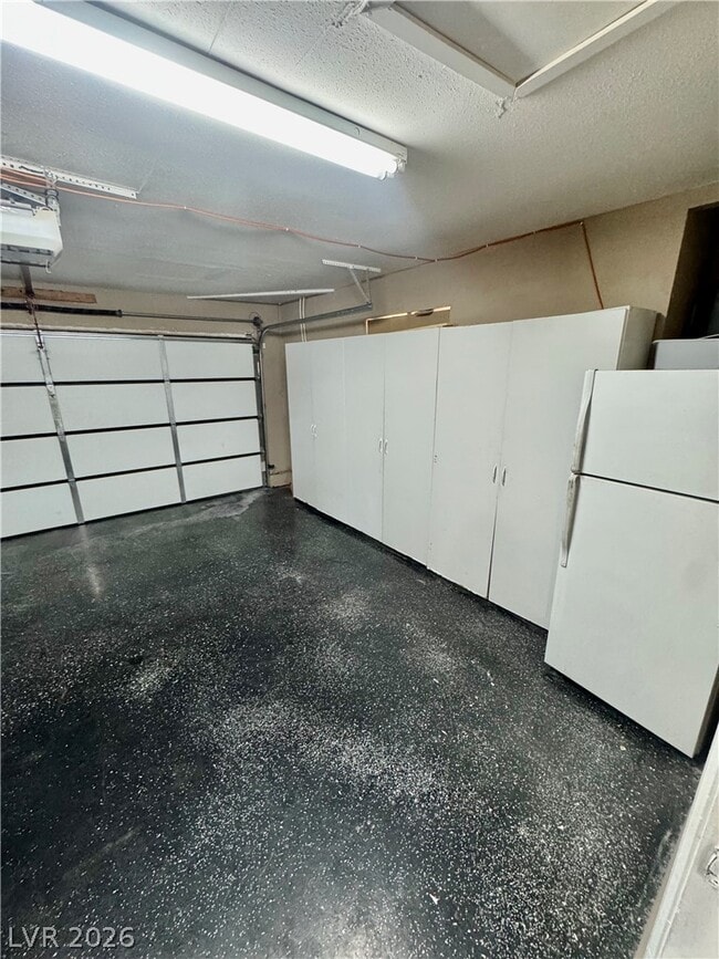 Building Photo - 6966 Pleasant View Ave