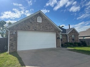 Building Photo - 2912 S 21st St