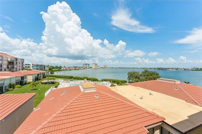 Building Photo - 6158 Palma Del Mar Blvd S