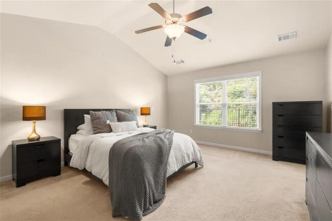 Building Photo - 6022 Mayfield Way SE