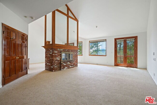 Building Photo - 10134 Baywood Ct