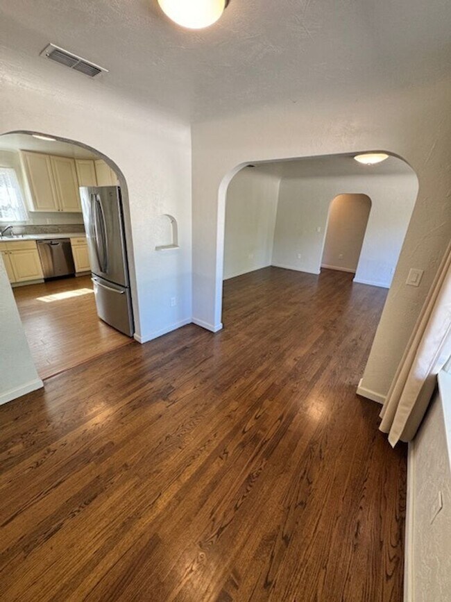 Building Photo - Charming Updated 4-Bedroom Home in the Garden Tract – Hardwood Floors, Central Air, 2-Car Garage ...