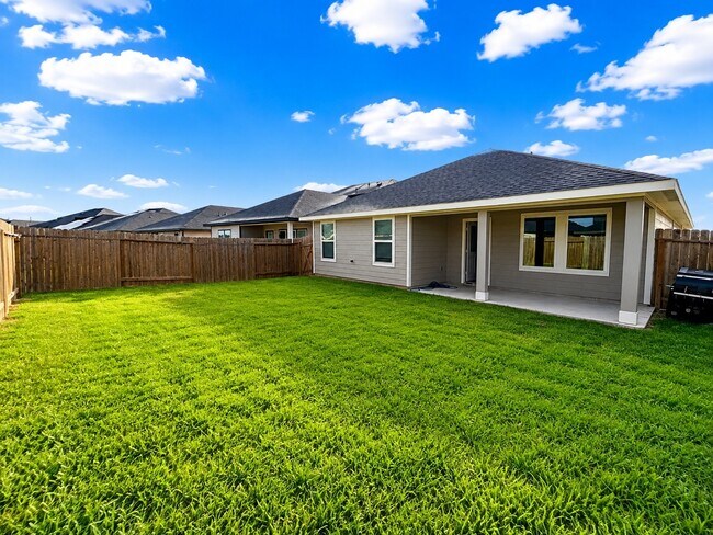 Building Photo - 4211 Westbrook Pk Ln