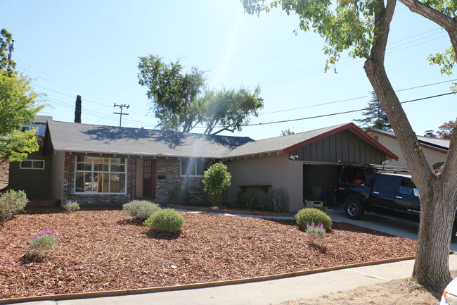 Building Photo - Bishop Peak neighborhood-Fantastic Rental!!