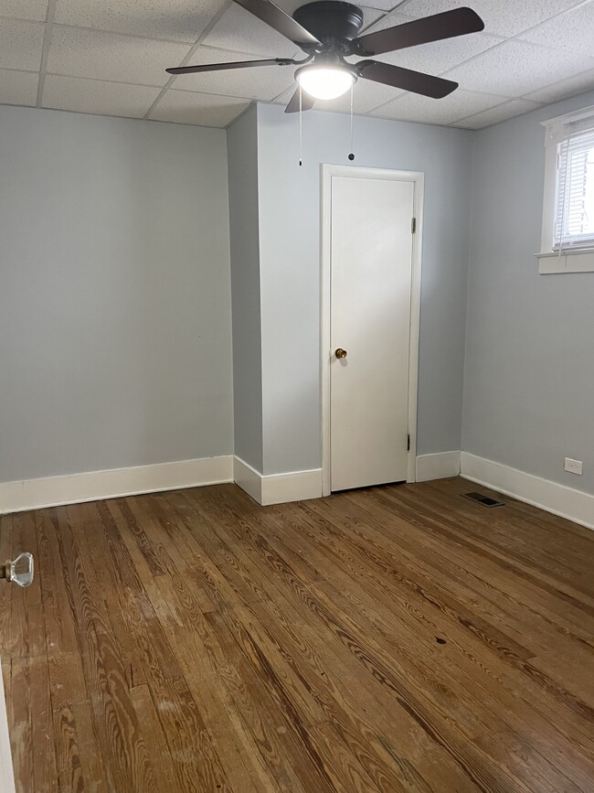 Bedroom - 1233 Manitau Ave