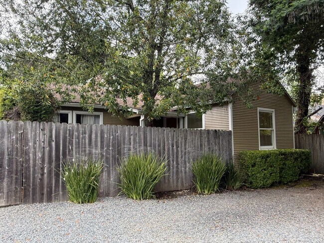 Building Photo - 534 Northern Ave