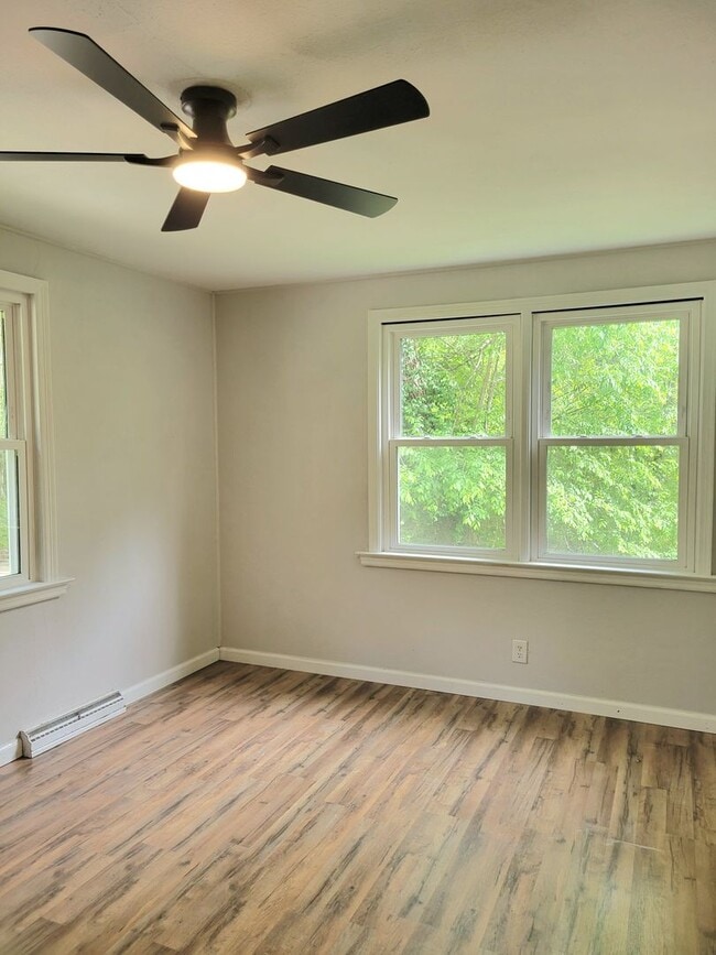 Building Photo - For Rent...300 Bethel, Collinsville