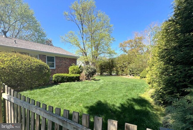 Building Photo - 1201 Allendale Rd