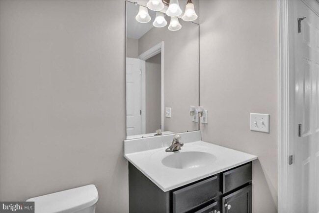 Building Photo - 507 Lexington Mews