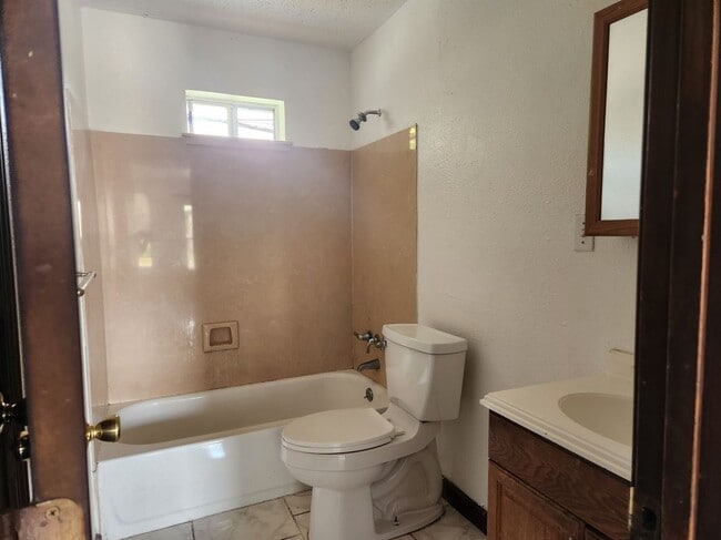 Building Photo - 11417 Jefferson Hwy