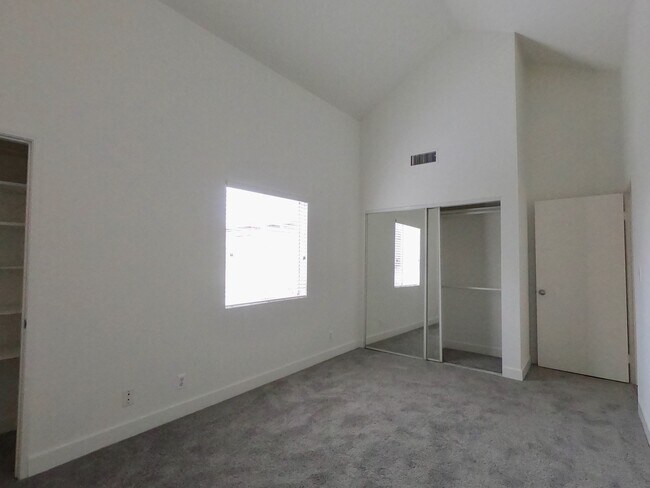 Building Photo - 1633 Berkeley St