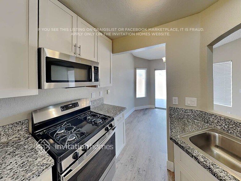 Building Photo - 1413 Braided Mane Cir