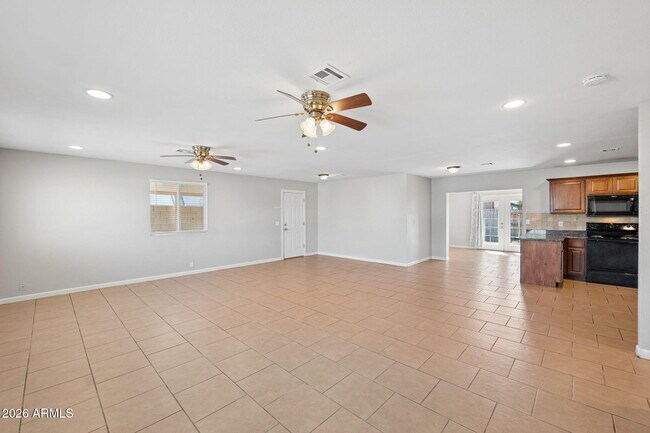 Building Photo - 8137 W Trafalgar Ave