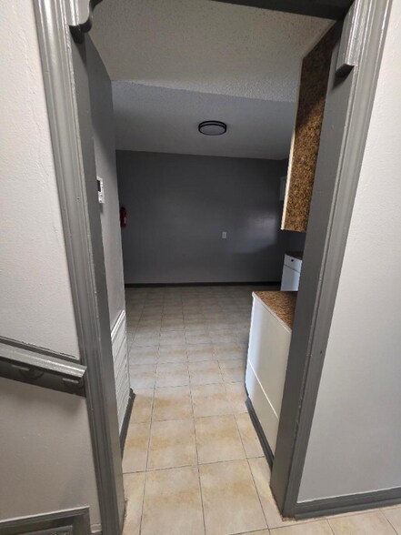 Building Photo - 7813 Star St