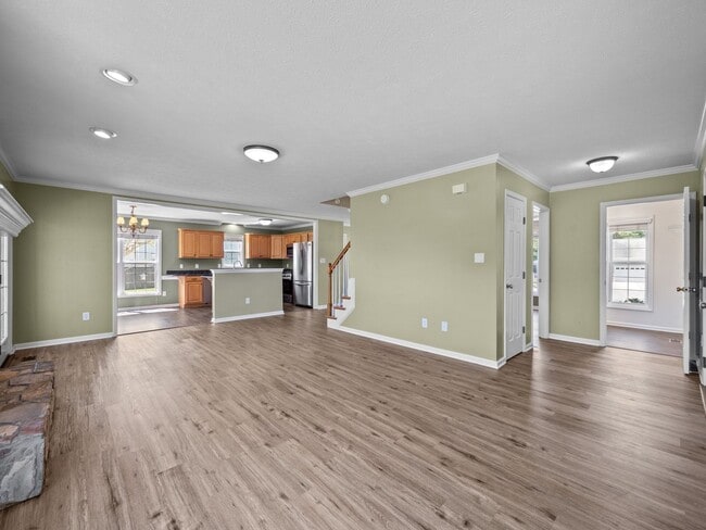 Building Photo - Welcome to Hyannis Court!