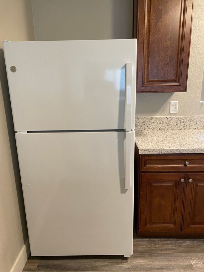 Building Photo - Large Two Story Renovated Townhouse Apartment in South Chula Vista