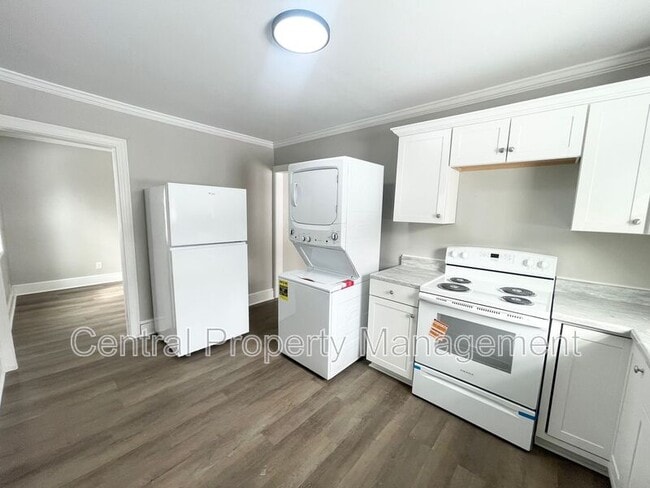 Building Photo - 522 Pennwood Dr