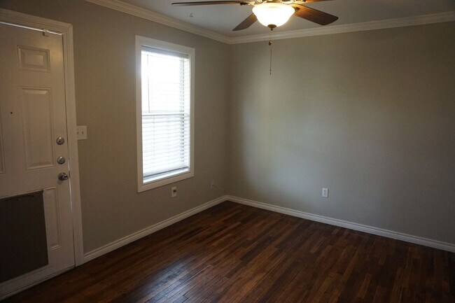 Building Photo - 2407 Joliet Ave