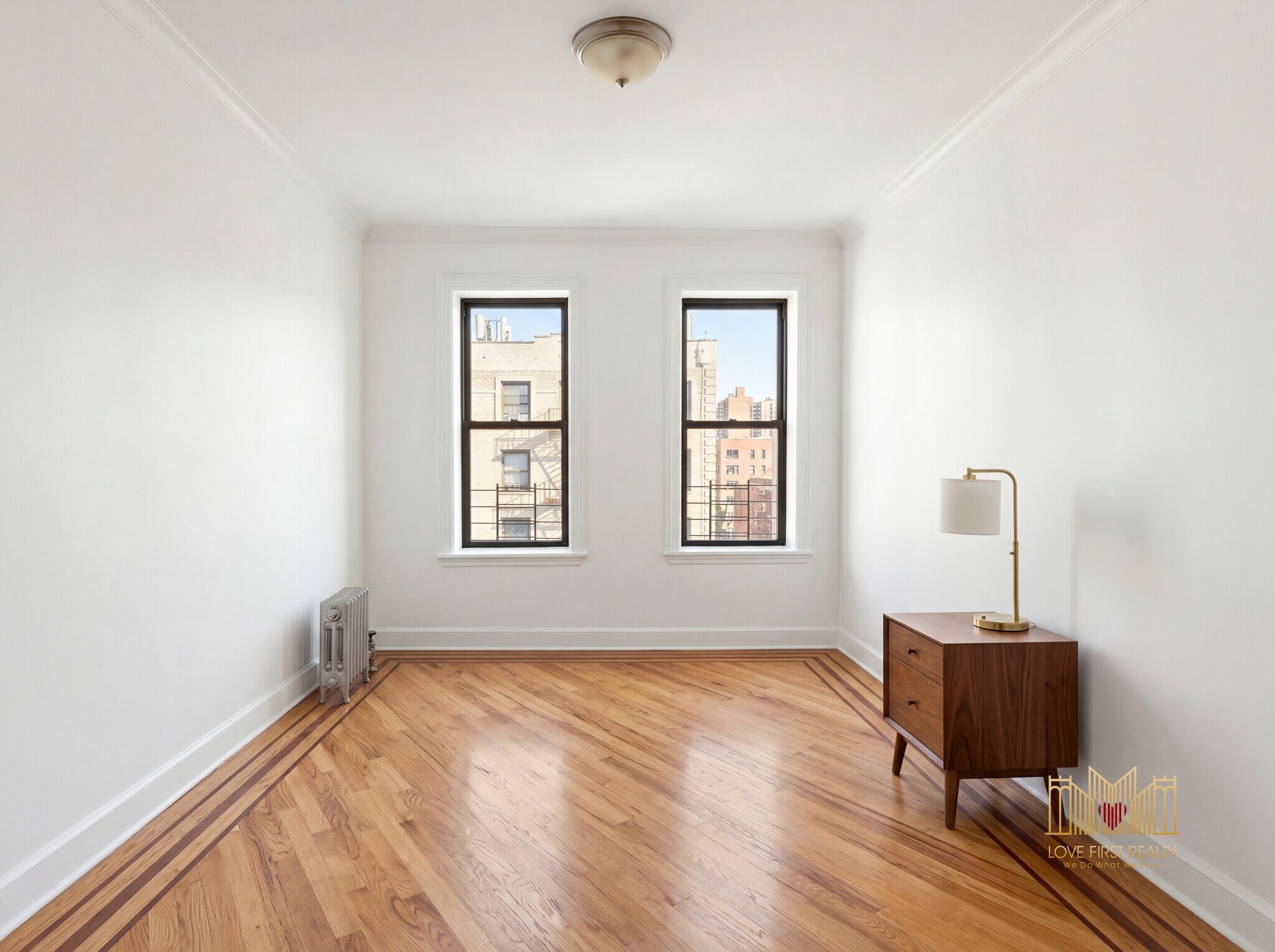Building Photo - 207 E 96th St