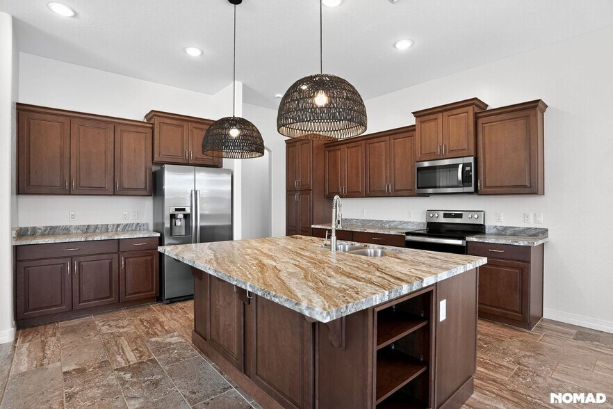 Building Photo - 5355 N Evans Way