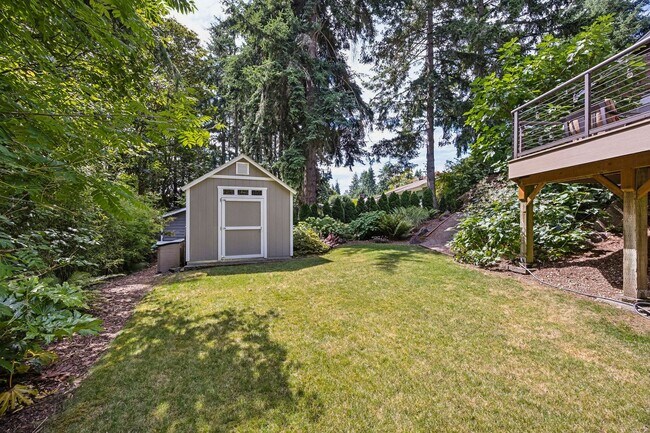 Building Photo - Normandy Park - Modern and Spacious!