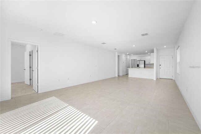 Building Photo - 4560 Ranunculus St