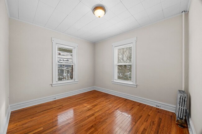 Building Photo - 287 Hornblower Ave