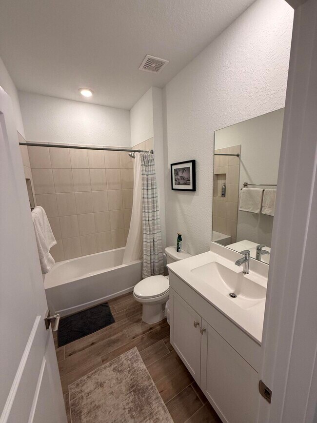 Building Photo - 1653 NE Ocean Dunes Dr