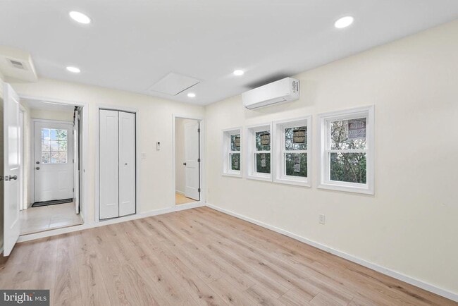 Building Photo - 4512 Lark Ln