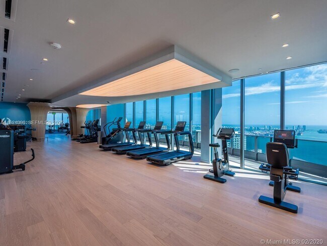 Building Photo - 1000 Brickell Plaza