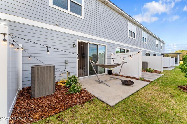 Building Photo - 13109 Annie’s Walk Dr