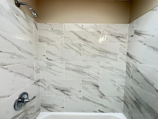 Building Photo - 6780 Blakemore St