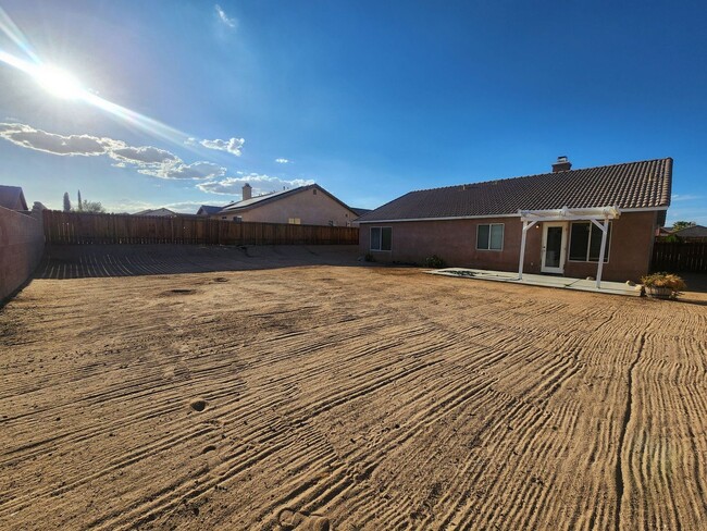 Building Photo - 71669 Sun Valley Dr
