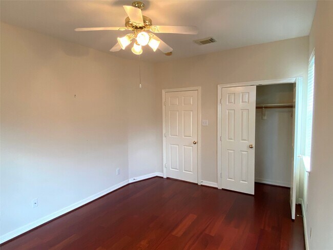 Building Photo - 4518 N Pine Brook Way